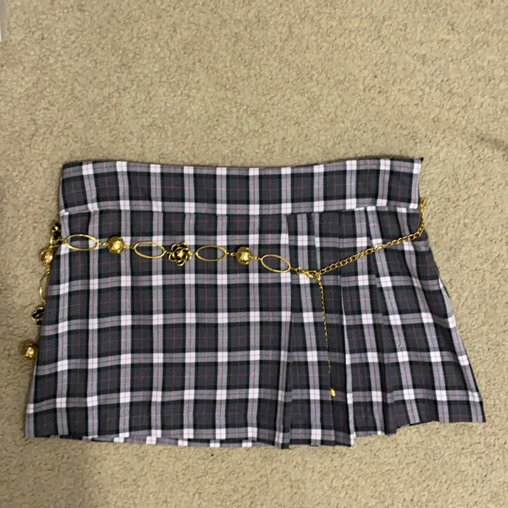 Brand New cute plaid outfit - Picture 6 of 12